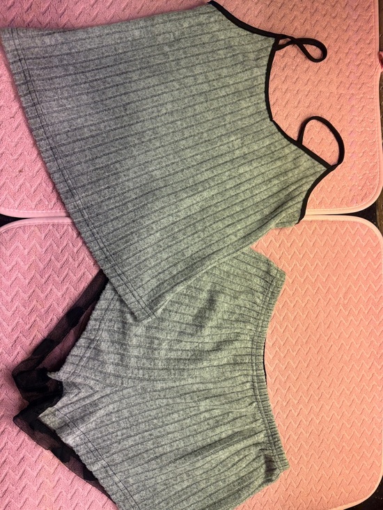 Unbranded Other - Gray Ribbed Knit Cami and Shorts Set with Black Trim & See through back.